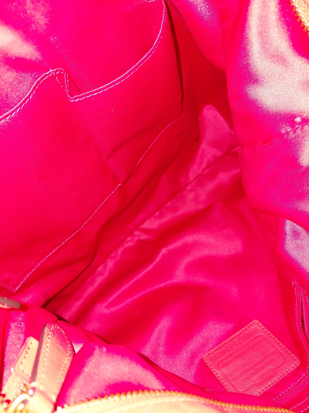 Coach Coral Leather Shoulder Tote with Front Buckle Color Salmon. - Picture 5 of 9